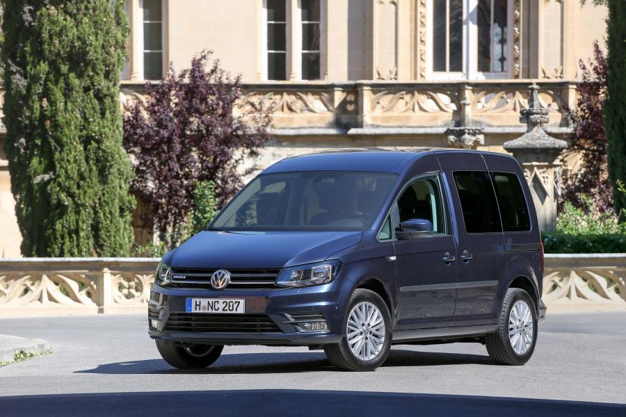  Volkswagen Caddy Trendline BlueMotion 2015 года  (фото 19 из 23)